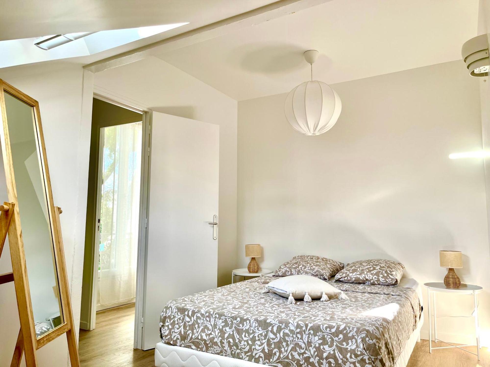 Cosy House Near Paris, Cdg Airport + Parking Hébergement de vacances