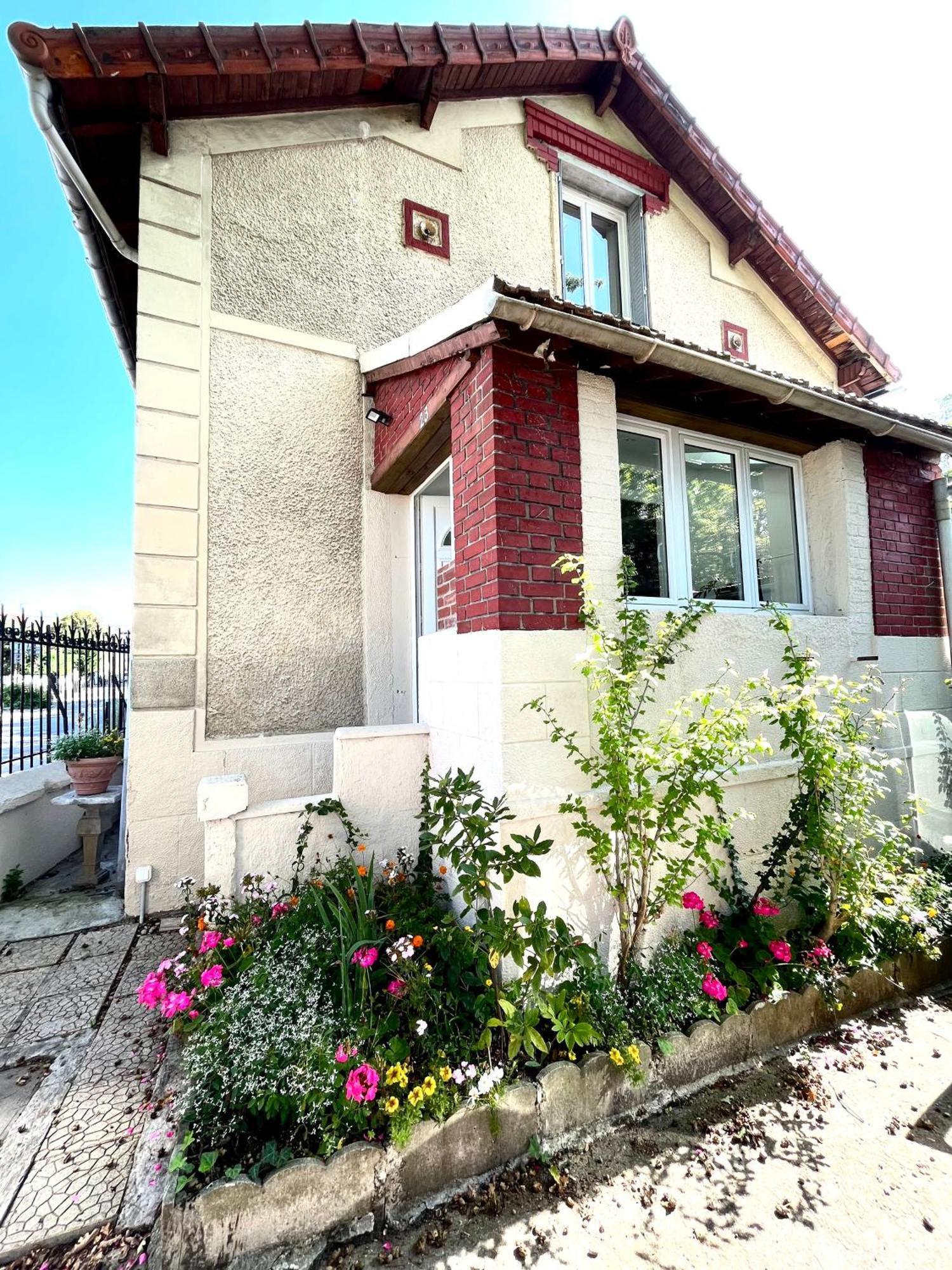 Cosy House Near Paris, Cdg Airport + Parking Aulnay-sous-Bois